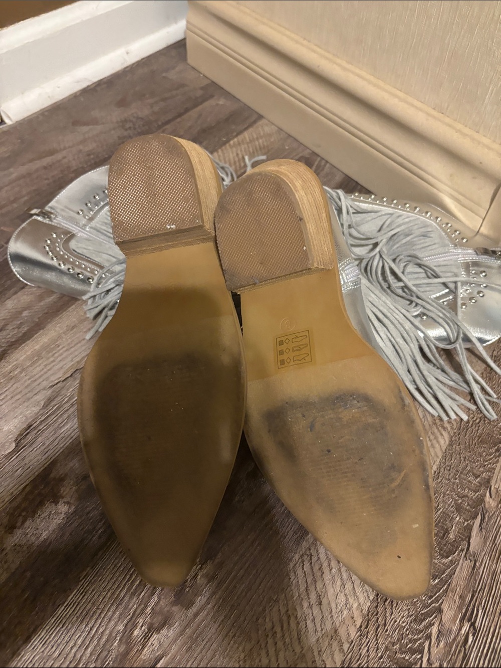 BEAST FASHION Silver Fringe Western Ankle Booties - Picture 5 of 6